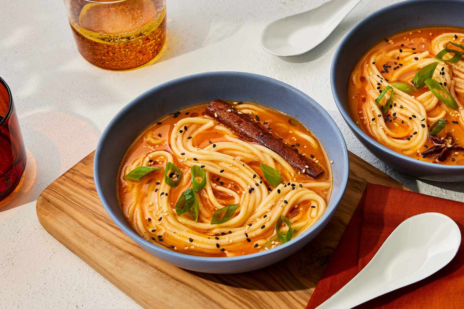 Foto de receta de sopa Udon con sopa de mantequilla de tomate