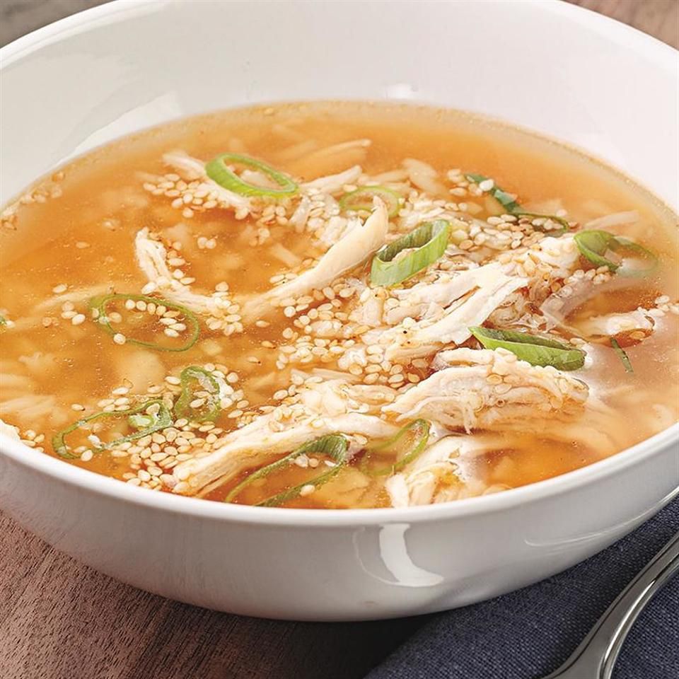 Sopa de pollo al estilo coreano