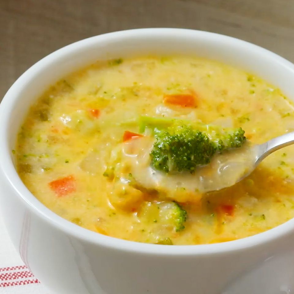 Sopa de brócoli y caldo