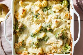Foto de receta de brócoli cremoso y coliflor de pollo Caserol