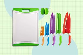 Fotos del juego de cuchillos colorido comer