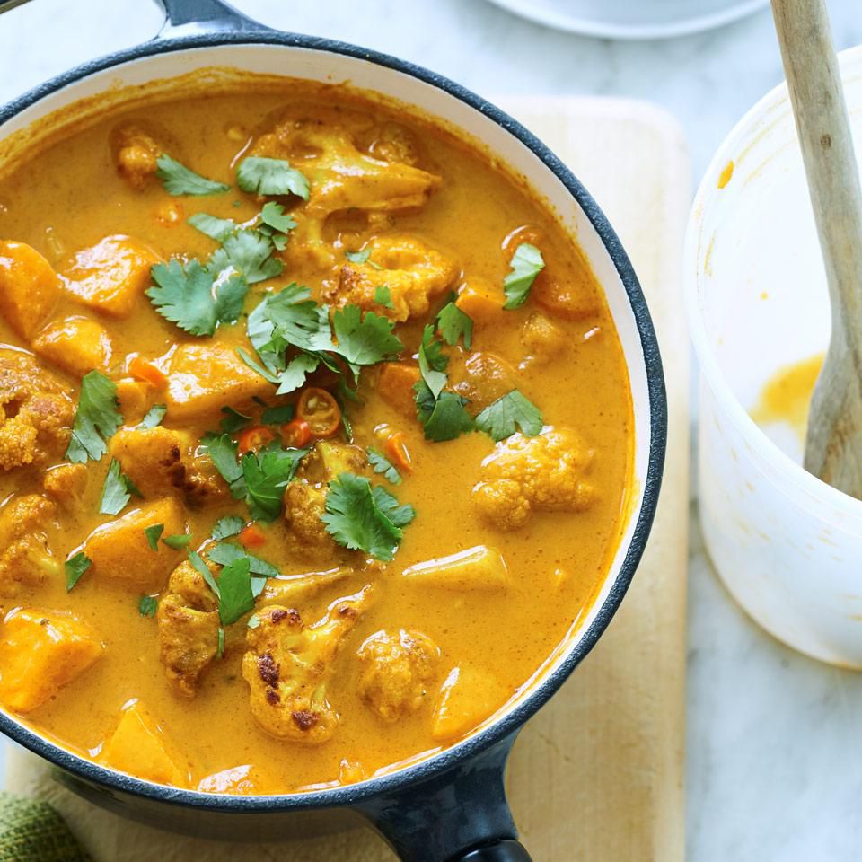 Sopa de coliflor y curry