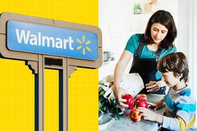Wa l-Mart Firma junto a una madre y un niño que está desempacando comida