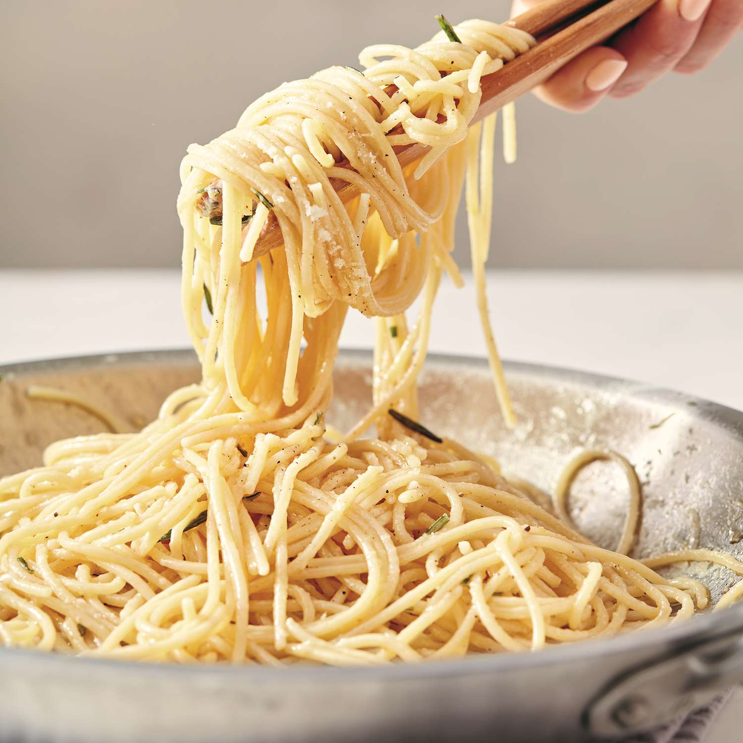 espaguetis con romero y limón