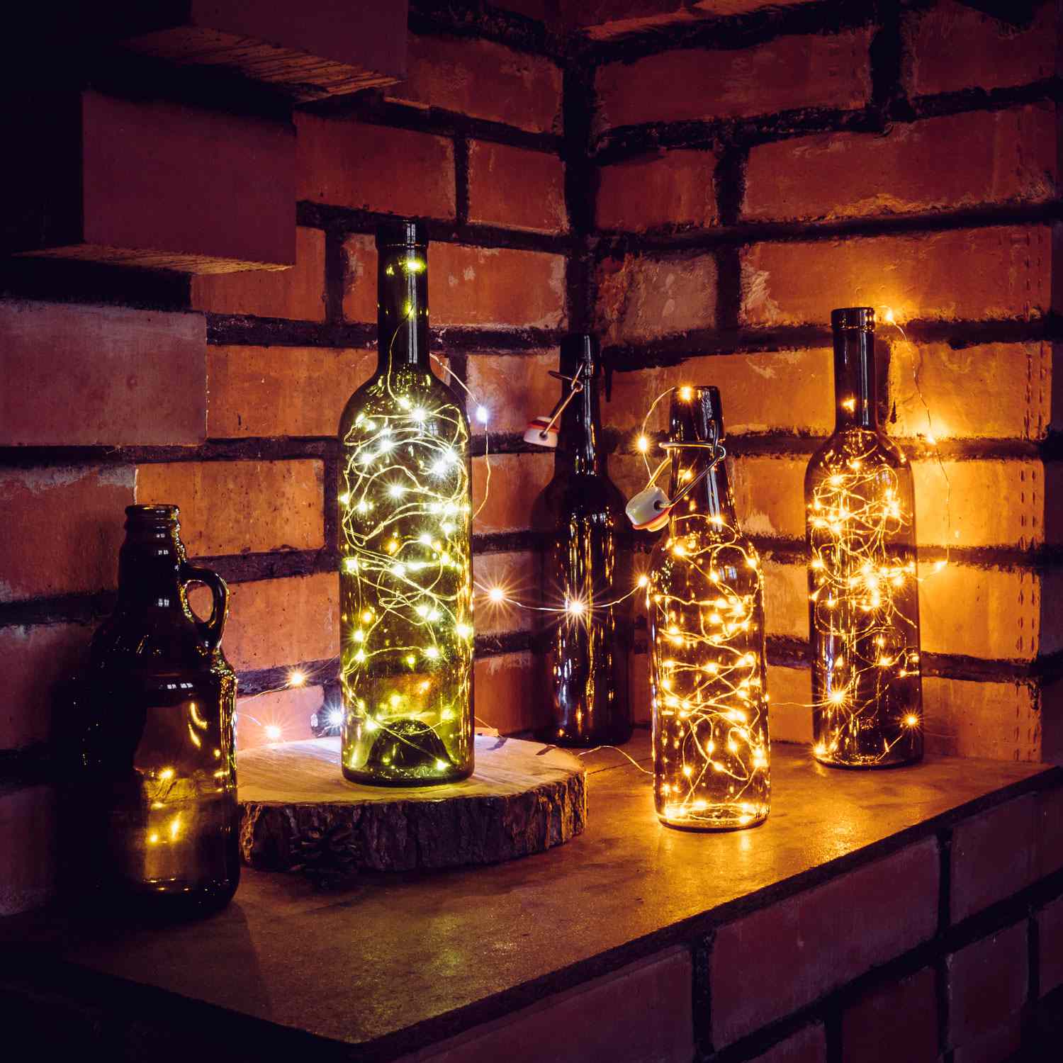 Botella de vino con luz